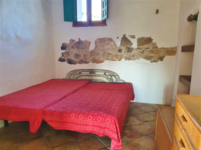 Image No.20-4 Bed Country House for sale