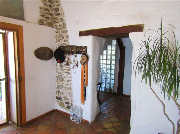 Image No.28-4 Bed Country House for sale