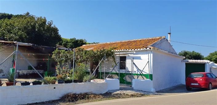 Image No.11-3 Bed Farmhouse for sale