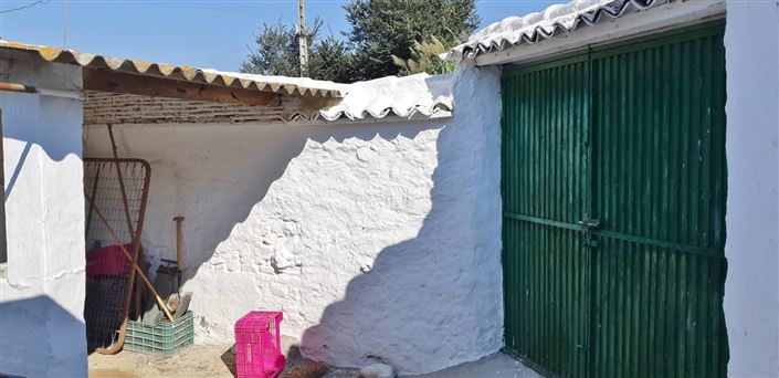 Image No.28-3 Bed Farmhouse for sale