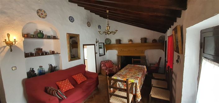 Image No.11-4 Bed Country House for sale