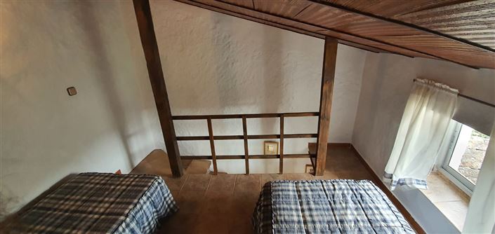 Image No.15-4 Bed Country House for sale