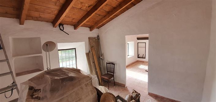 Image No.20-4 Bed Country House for sale