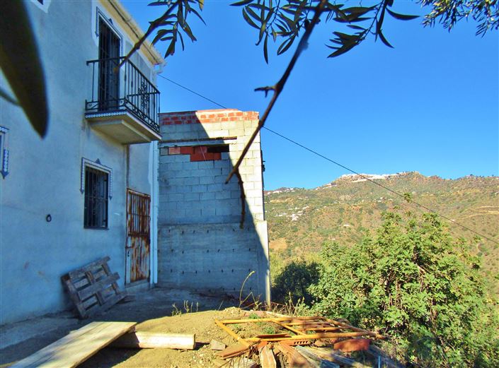 Image No.3-2 Bed Country House for sale