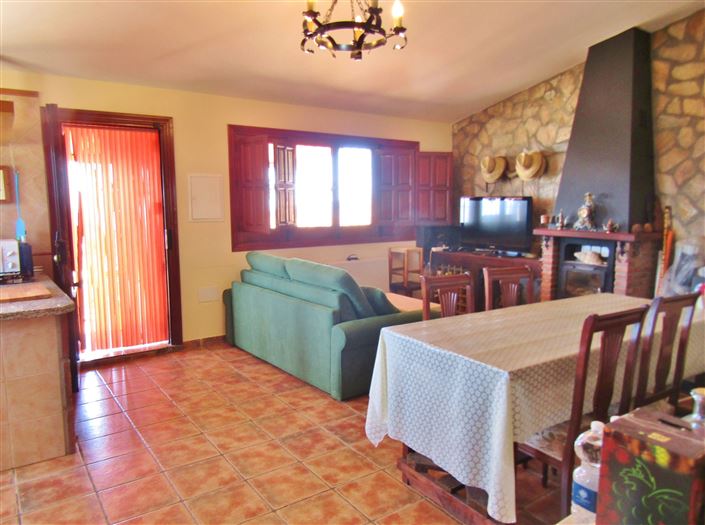 Image No.14-3 Bed Country House for sale