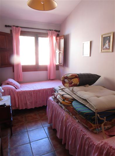 Image No.19-3 Bed Country House for sale