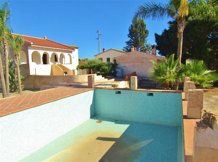 Image No.6-14 Bed Cortijo for sale