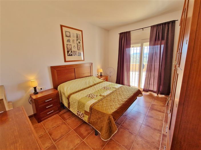 Image No.24-3 Bed Country House for sale