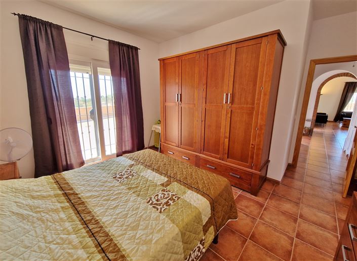 Image No.26-3 Bed Country House for sale