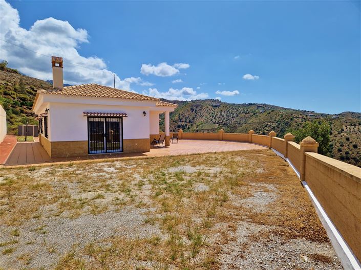 Image No.35-3 Bed Country House for sale