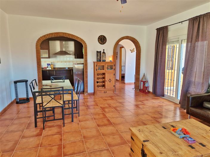 Image No.8-3 Bed Country House for sale