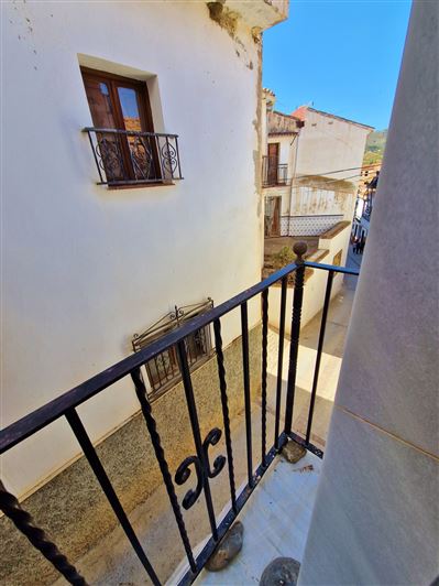 Image No.15-2 Bed Village House for sale