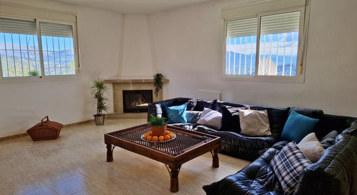 Image No.13-4 Bed Country House for sale