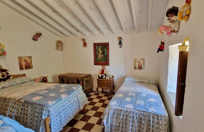 Image No.16-5 Bed Apartment for sale