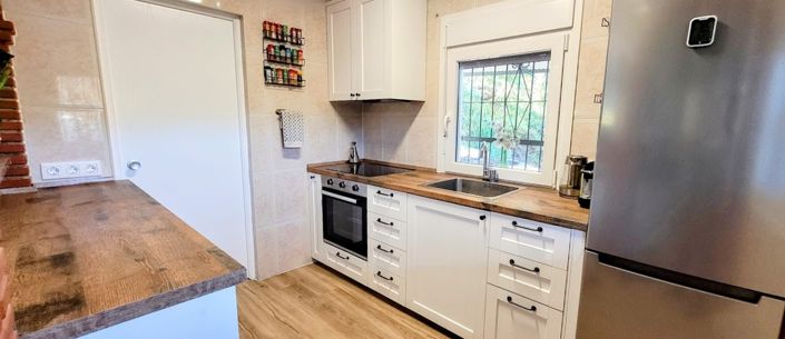 Image No.10-2 Bed Country House for sale