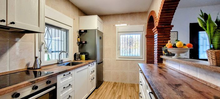 Image No.20-2 Bed Country House for sale