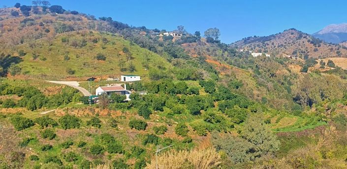 Image No.31-2 Bed Country House for sale