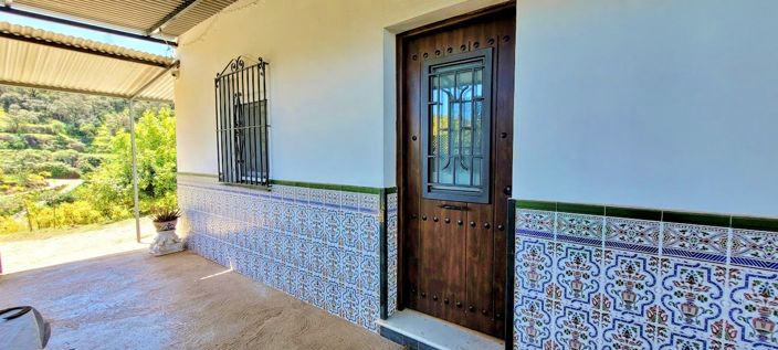 Image No.6-2 Bed Country House for sale