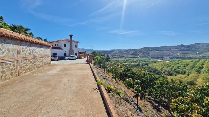 Image No.12-5 Bed Country House for sale