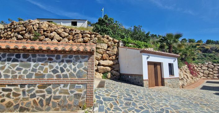 Image No.33-5 Bed Country House for sale