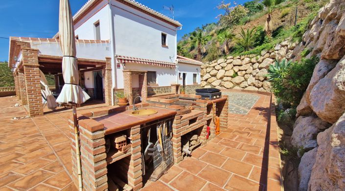 Image No.8-5 Bed Country House for sale