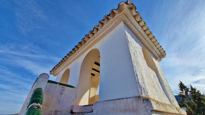 Image No.16-8 Bed Country House for sale