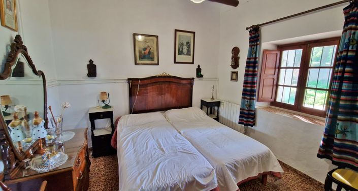 Image No.29-8 Bed Country House for sale