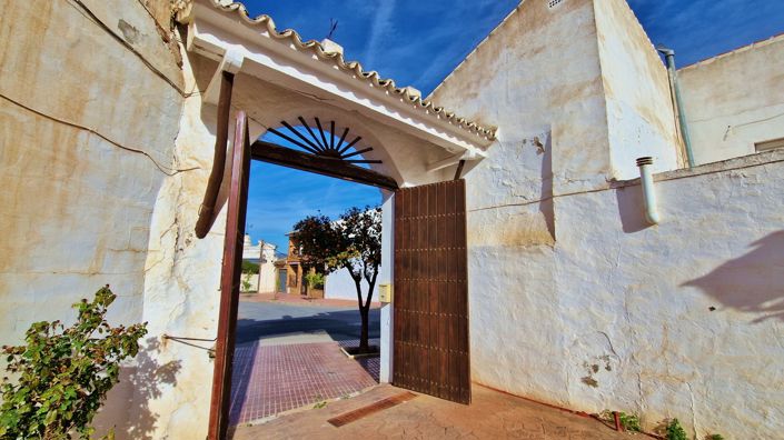 Image No.3-8 Bed Country House for sale