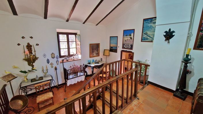 Image No.36-8 Bed Country House for sale