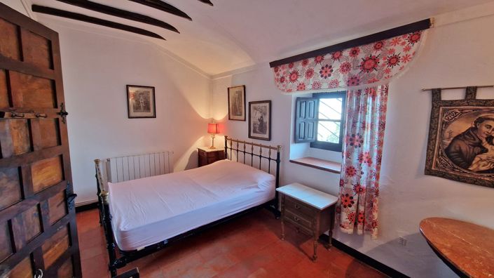Image No.39-8 Bed Country House for sale