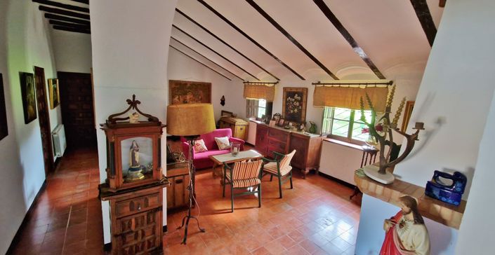 Image No.41-8 Bed Country House for sale