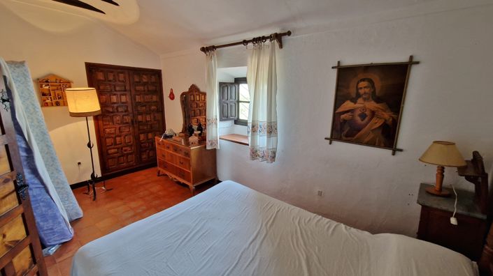 Image No.42-8 Bed Country House for sale