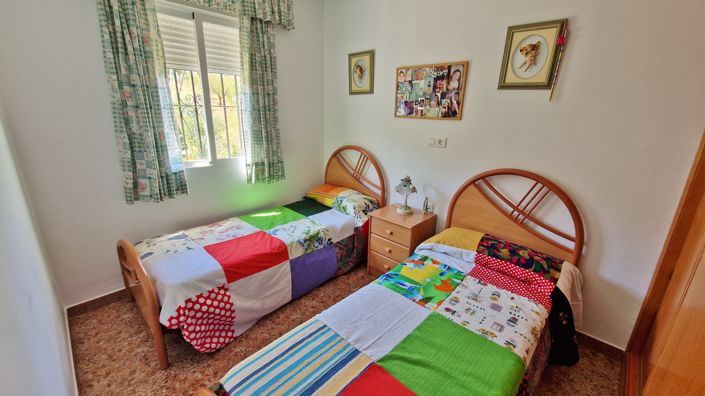 Image No.11-4 Bed Country House for sale