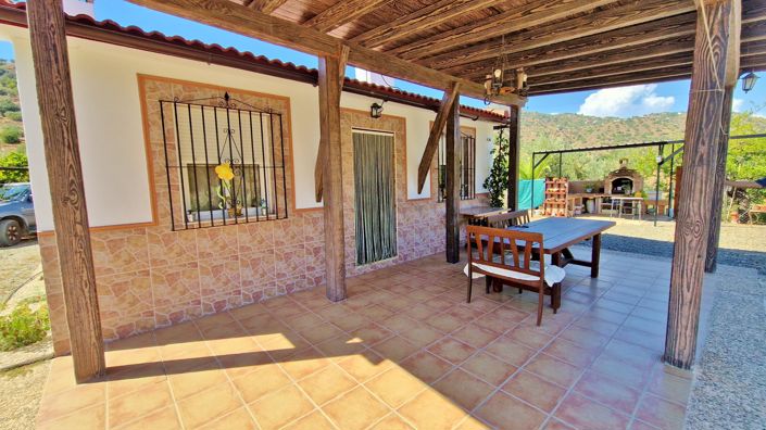 Image No.12-4 Bed Country House for sale