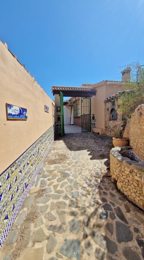 Image No.16-4 Bed Country House for sale