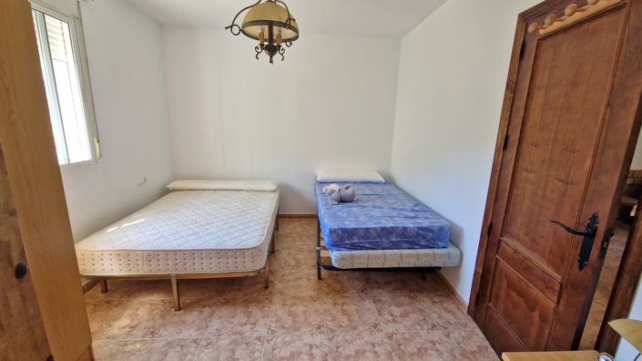 Image No.27-4 Bed Country House for sale