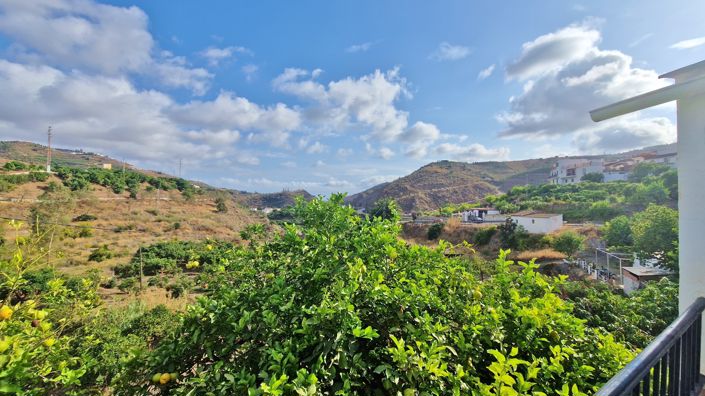 Image No.22-2 Bed Country House for sale