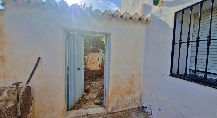 Image No.29-2 Bed Country House for sale