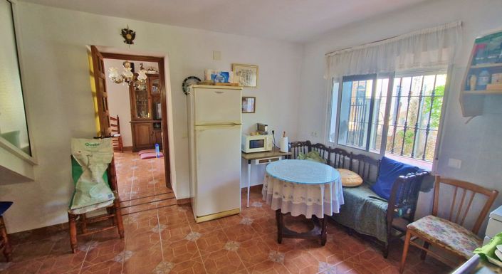 Image No.9-2 Bed Country House for sale