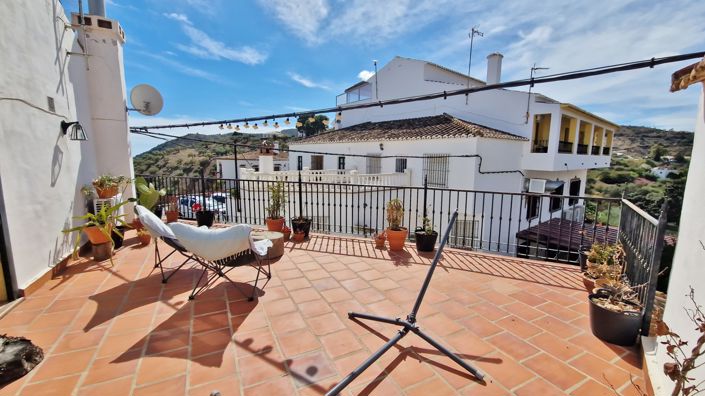 Image No.31-4 Bed Townhouse for sale