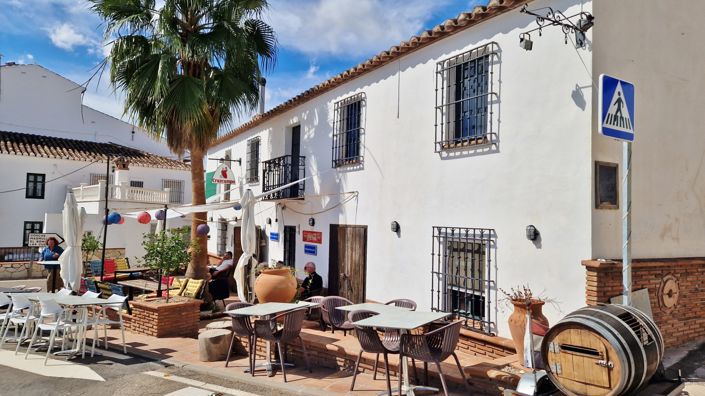 Image No.4-4 Bed Townhouse for sale