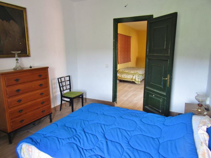 Image No.20-4 Bed Country House for sale