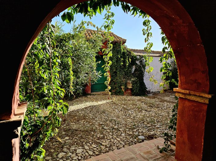 Image No.26-4 Bed Country House for sale