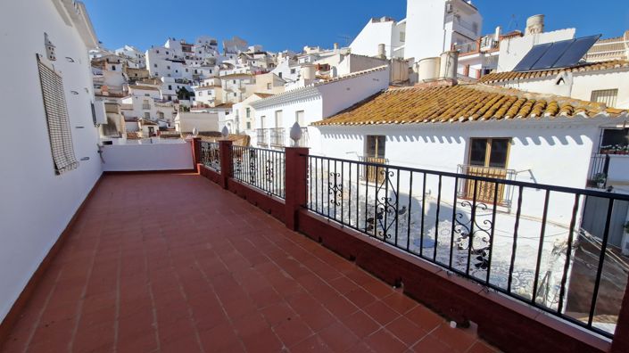 Image No.22-5 Bed Village House for sale