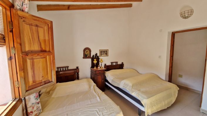 Image No.29-5 Bed Village House for sale