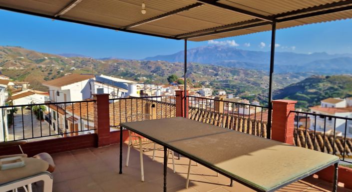 Image No.4-3 Bed Village House for sale