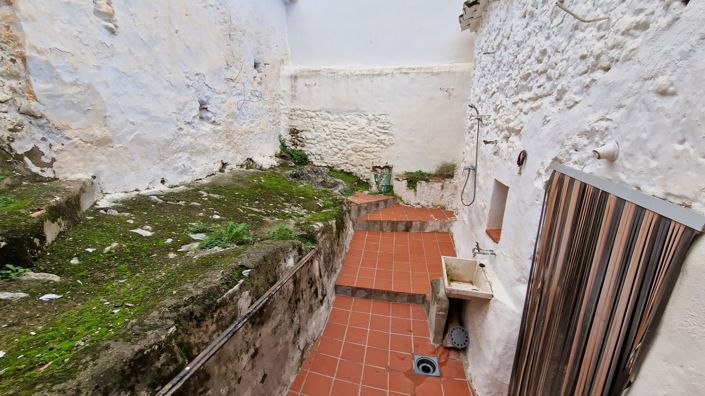 Image No.12-3 Bed Apartment for sale