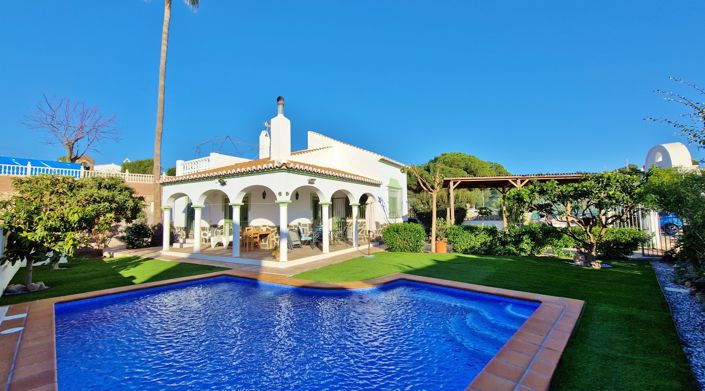 Image No.1-3 Bed Villa for sale