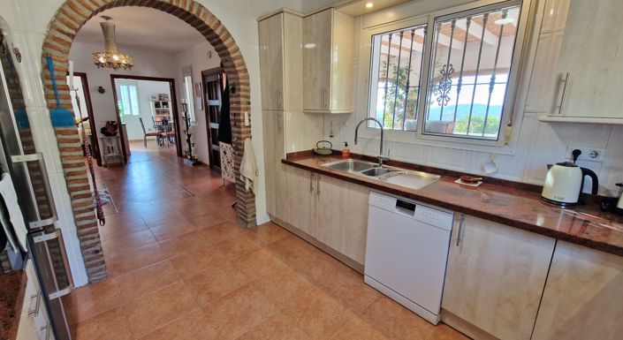 Image No.26-3 Bed Country House for sale