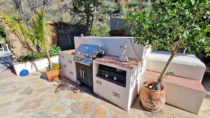 Image No.18-3 Bed Country House for sale